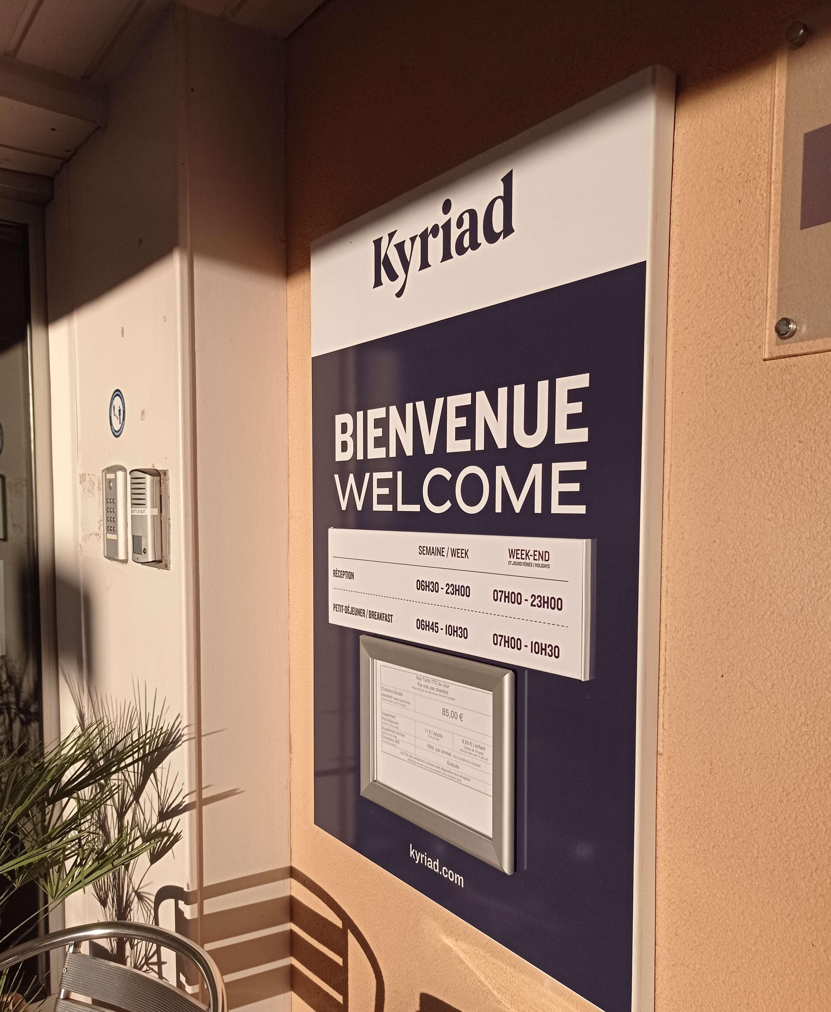 Kyriad Villefranche Sur Saone Екстериор снимка