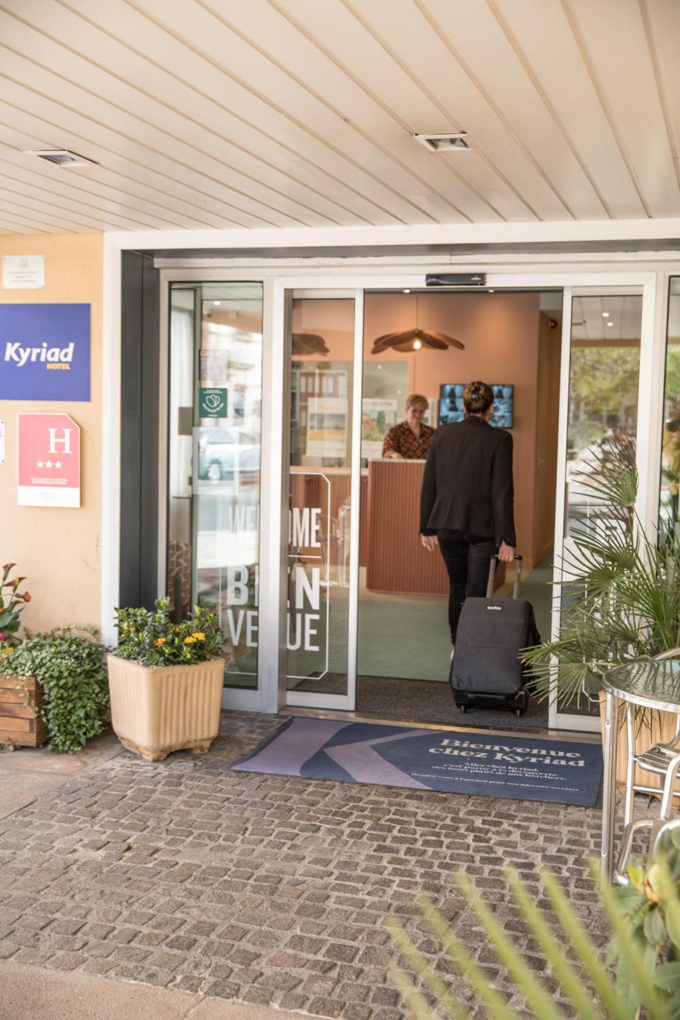 Kyriad Villefranche Sur Saone Екстериор снимка